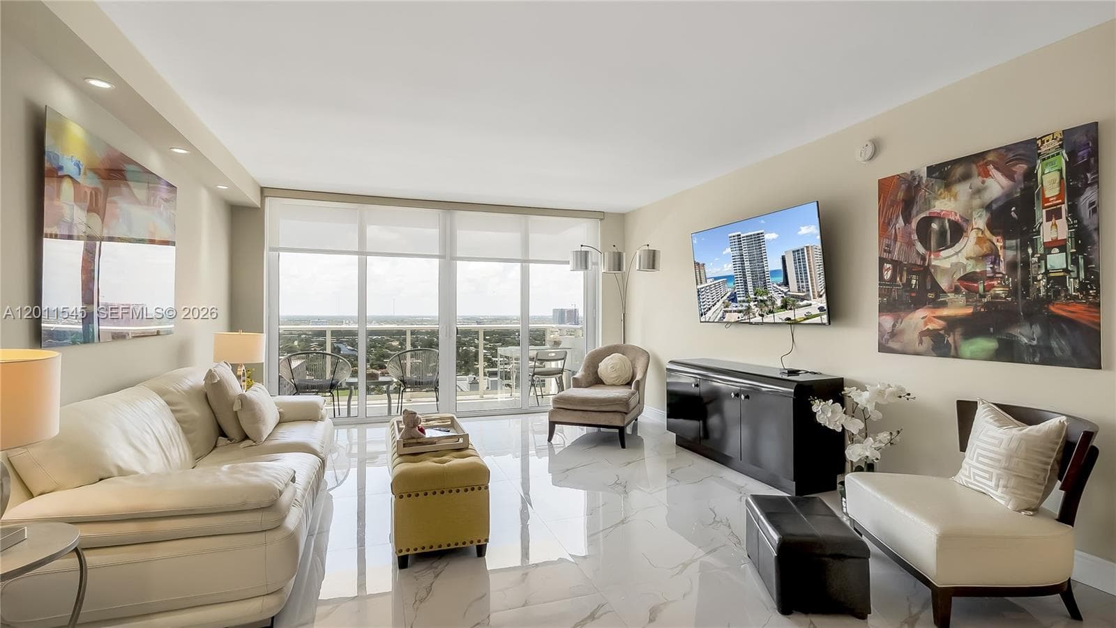 3140 Ocean Dr (Avail Now- Nov 15, 2026) 2411 photo 7