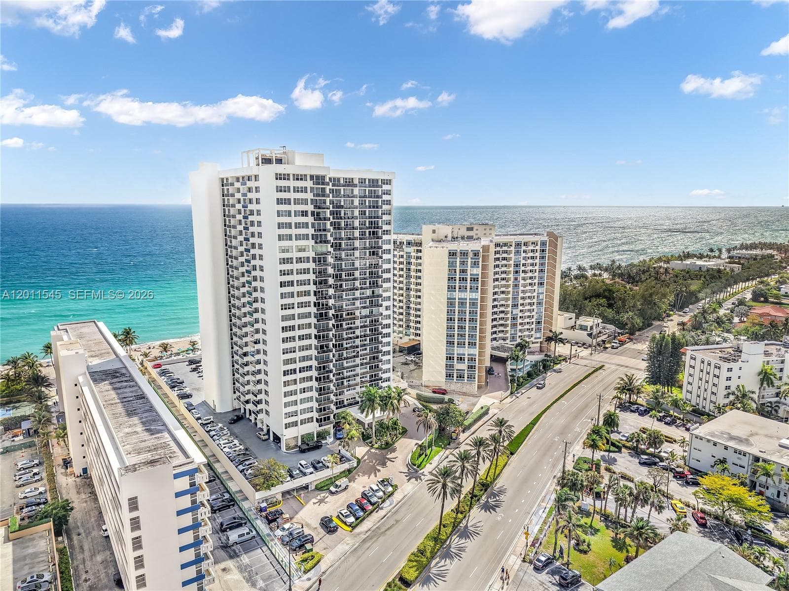 3140 Ocean Dr (Avail Now- Nov 15, 2026) 2411 photo 1