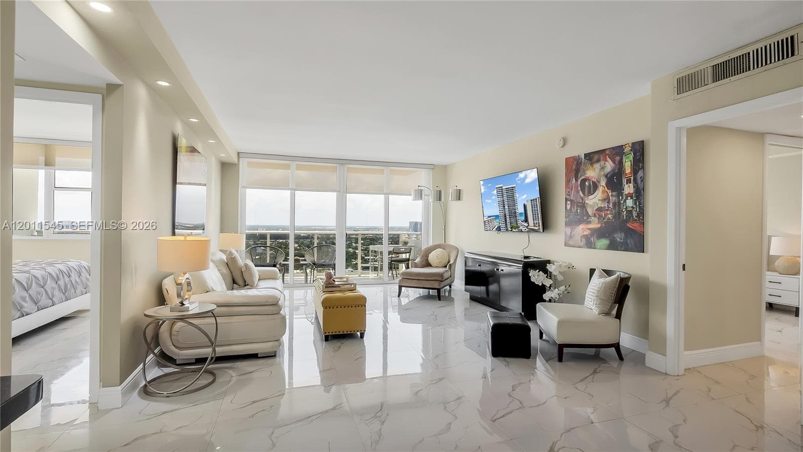 3140 Ocean Dr (Avail Now- Nov 15, 2026) 2411 photo 4