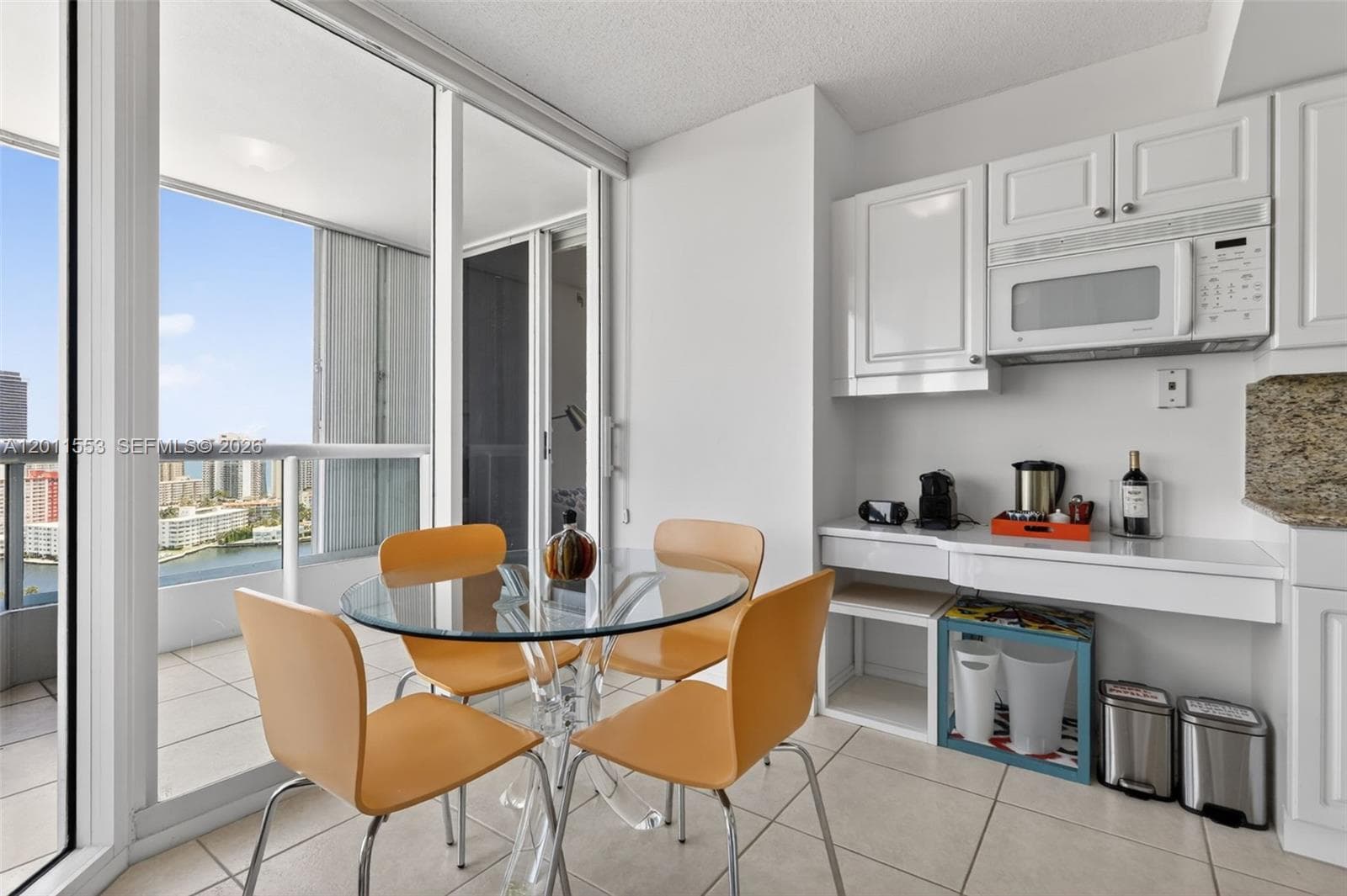 21205 YACHT CLUB DR 2409 photo 13