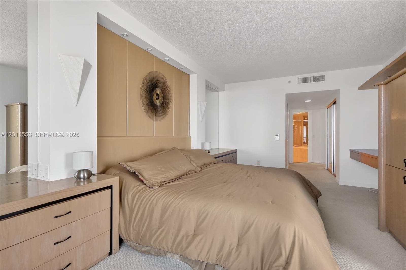 21205 YACHT CLUB DR 2409 photo 16