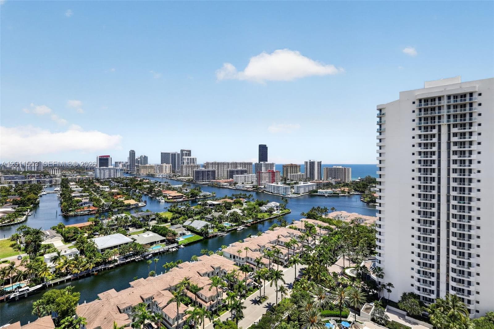 21205 YACHT CLUB DR 2409 photo 1