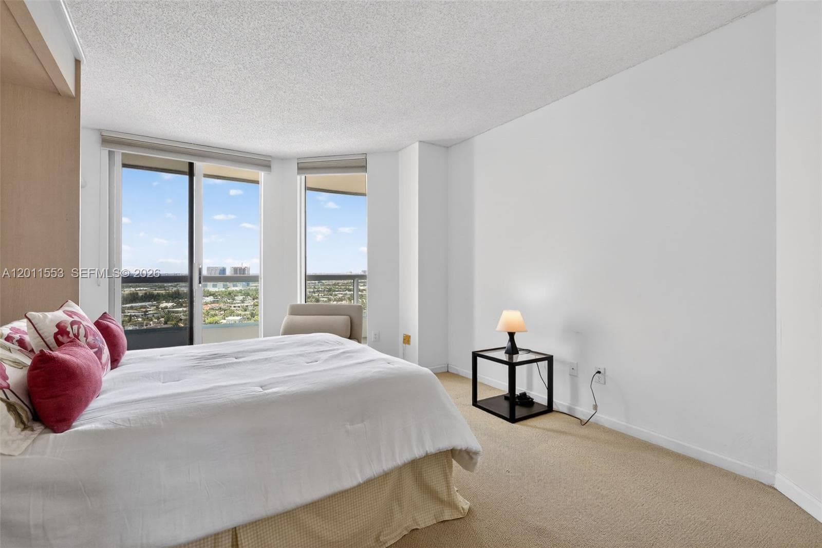 21205 YACHT CLUB DR 2409 photo 24
