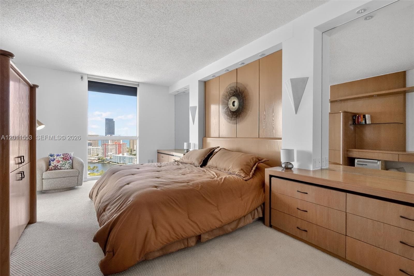 21205 YACHT CLUB DR 2409 photo 14
