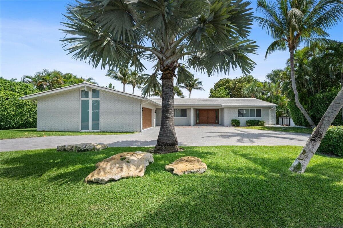 2259 Ibis Isle Road E photo 1