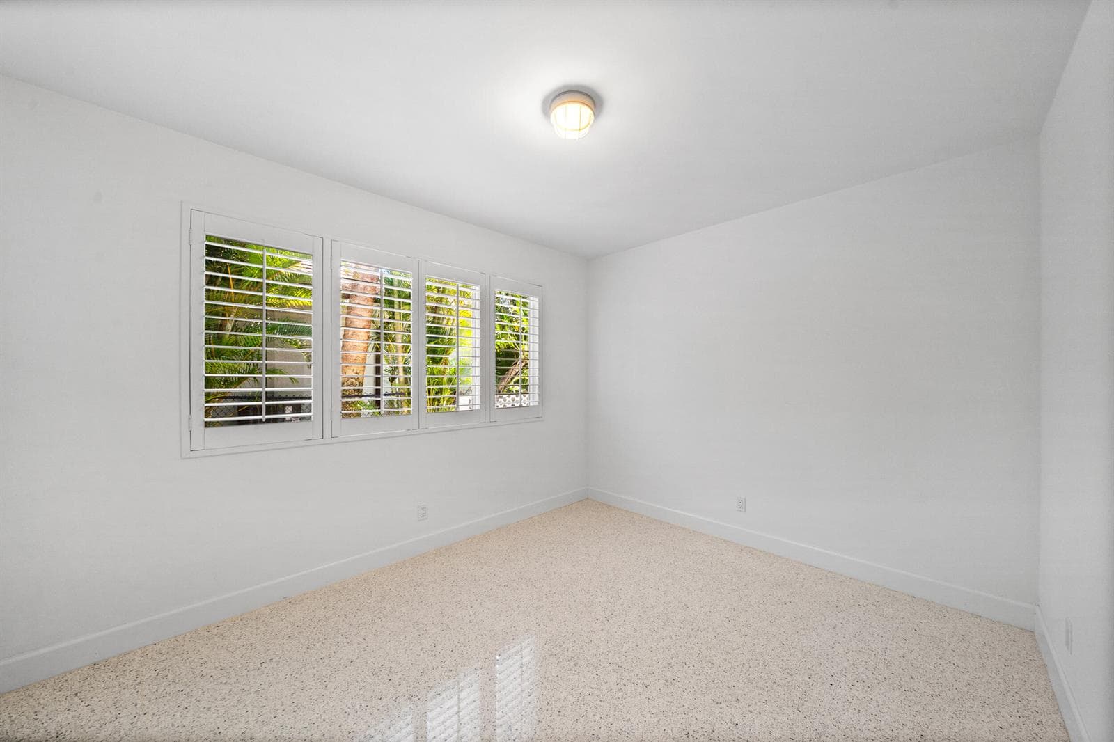 2259 Ibis Isle Road E photo 18
