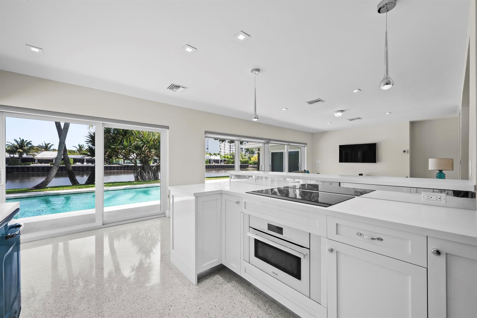 2259 Ibis Isle Road E photo 8