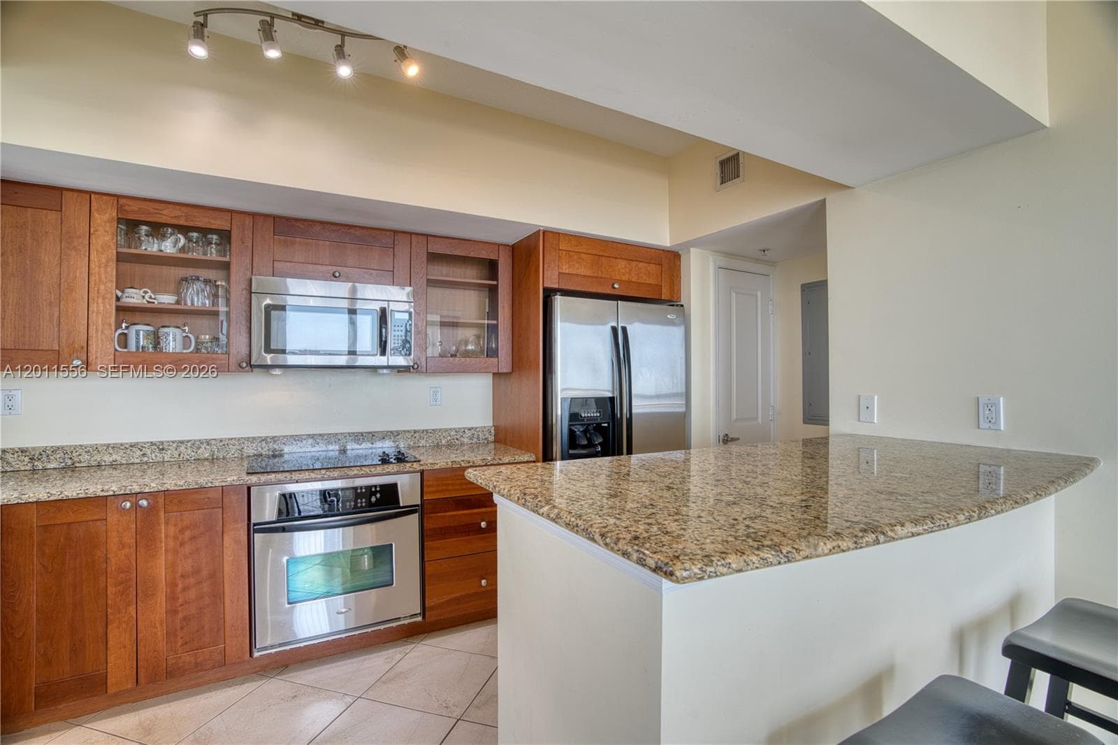 815 NW Flagler Ave 305 photo 19
