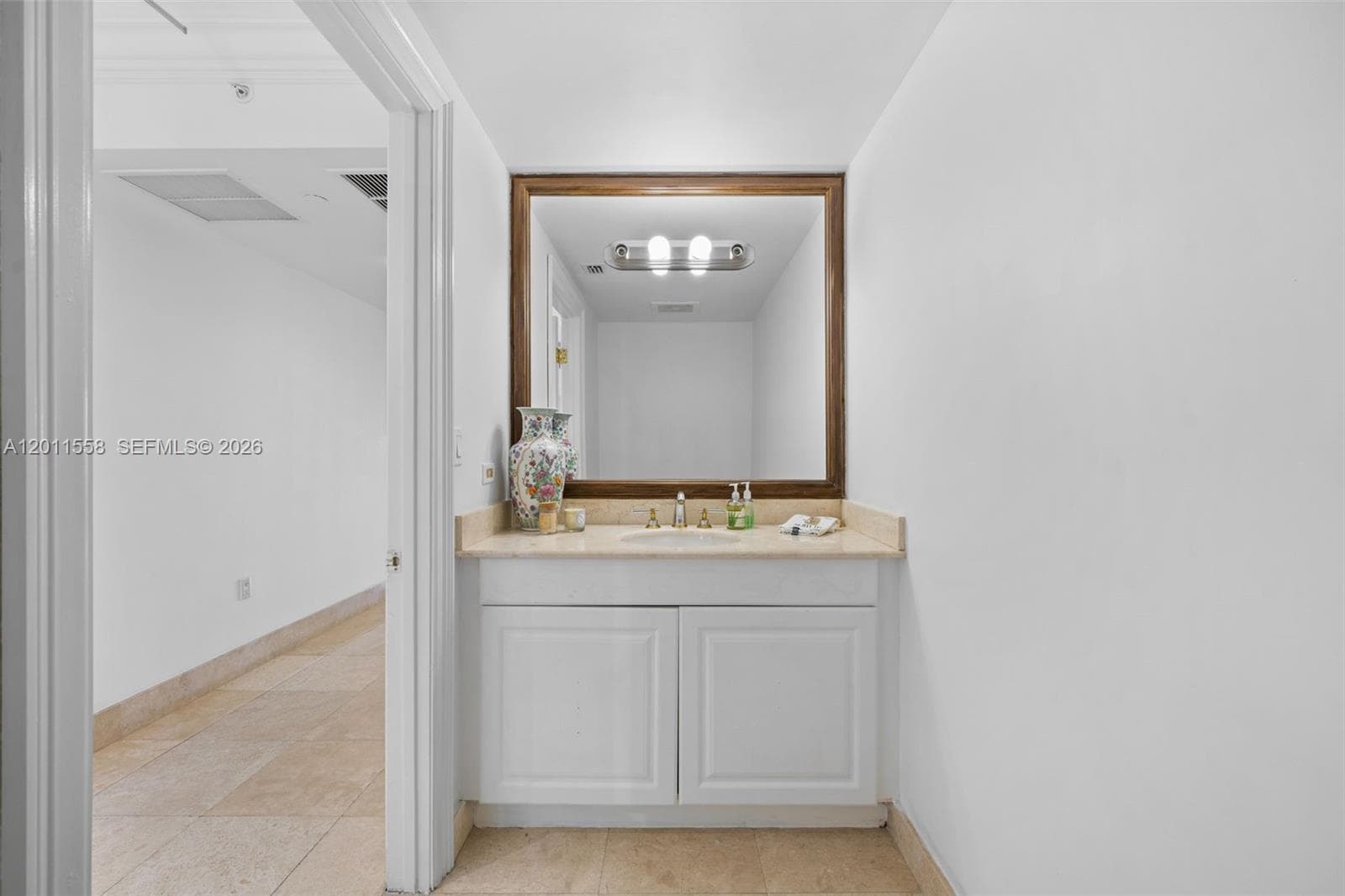 3201 NE 183rd St 1705 photo 22