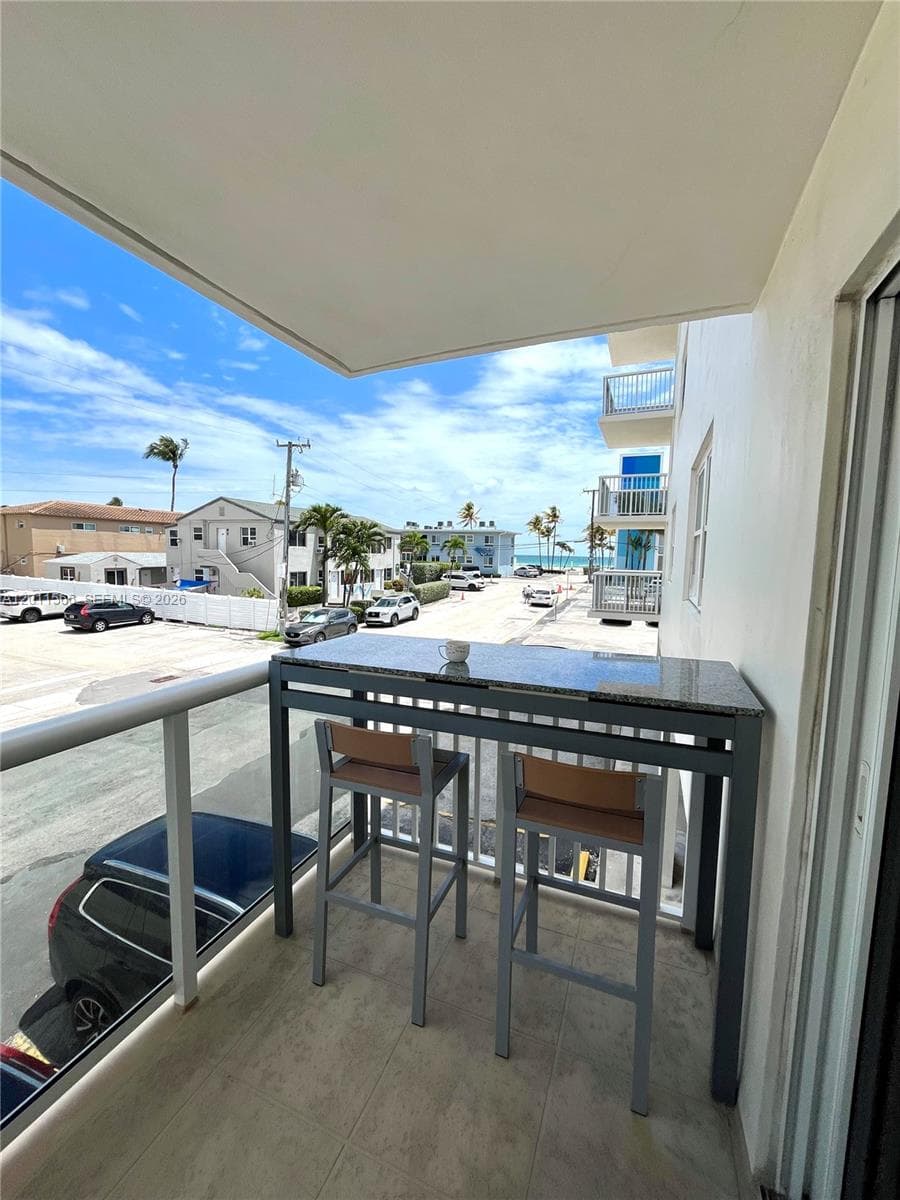 1801 Ocean Dr 203 photo 5