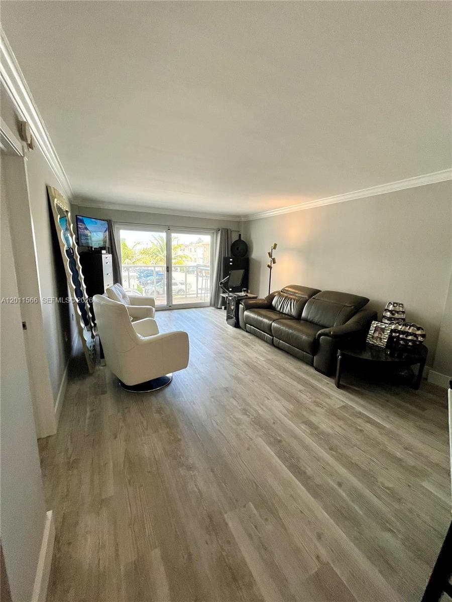 1801 Ocean Dr 203 photo 14