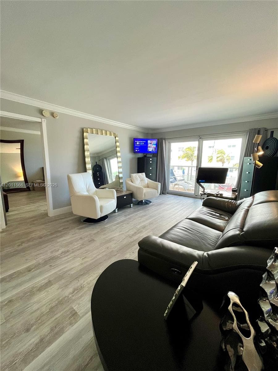 1801 Ocean Dr 203 photo 15