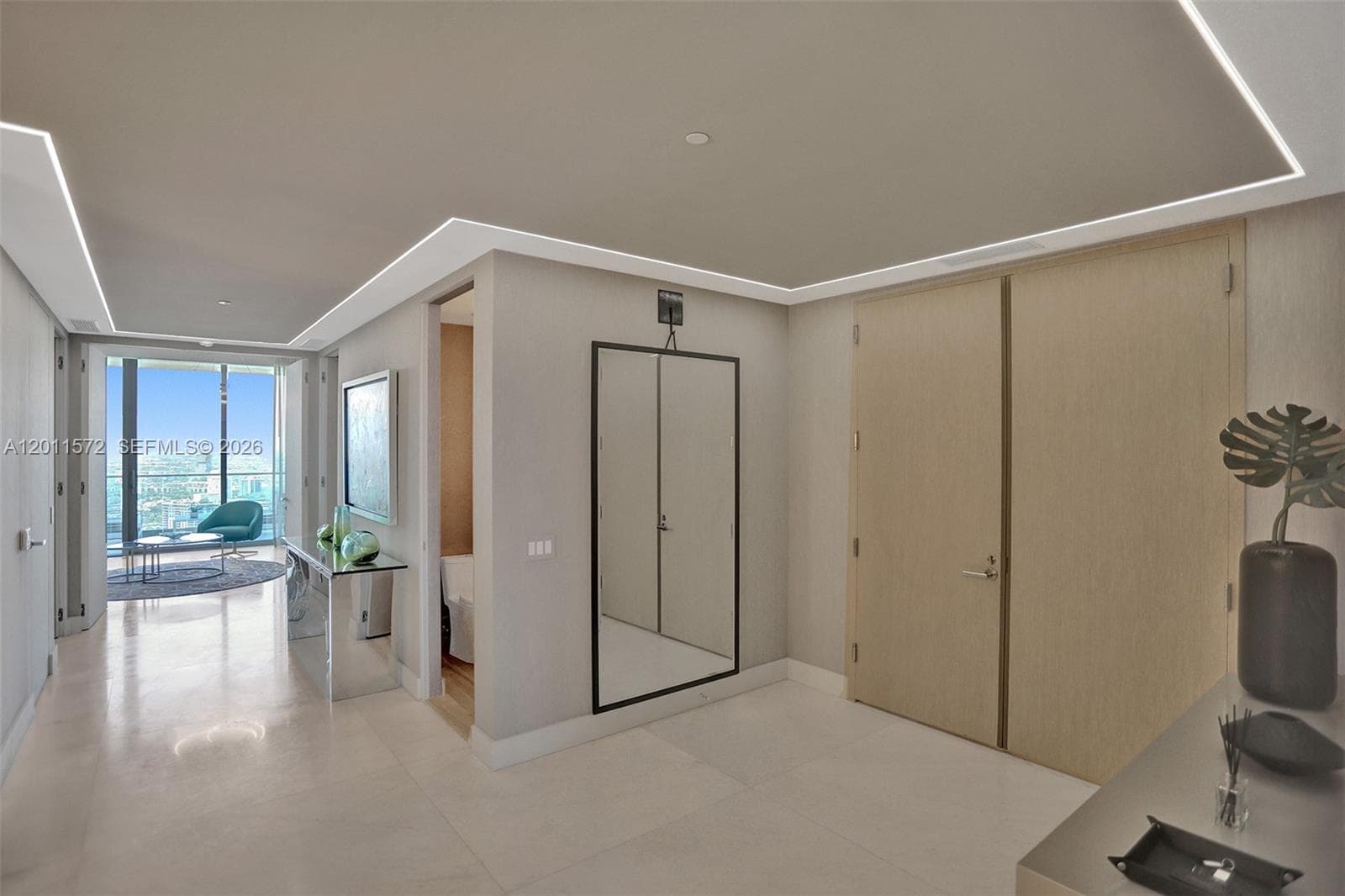 18975 Collins Ave 4302 photo 4