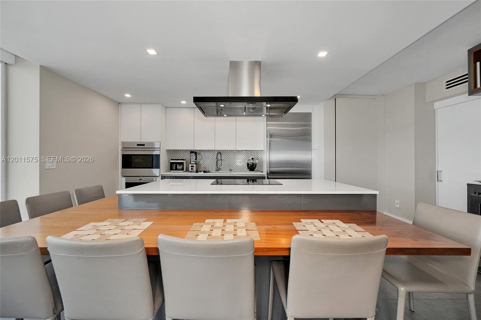881 Ocean Dr 7D photo 22