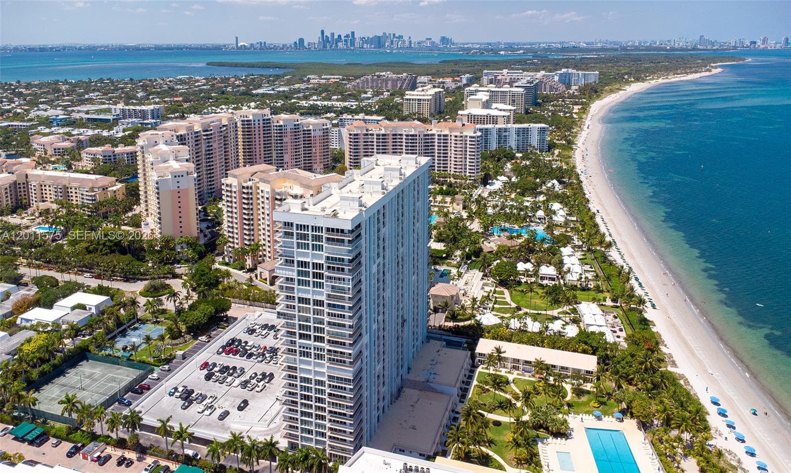 881 Ocean Dr 7D photo 5