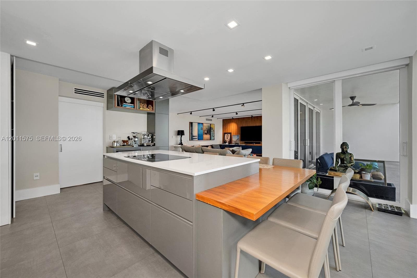 881 Ocean Dr 7D photo 20