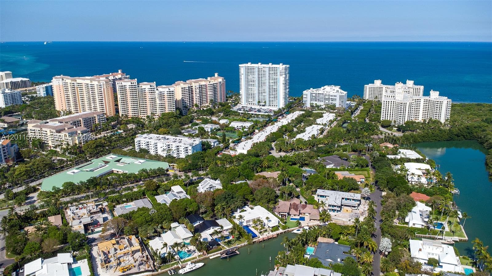881 Ocean Dr 7D photo 4