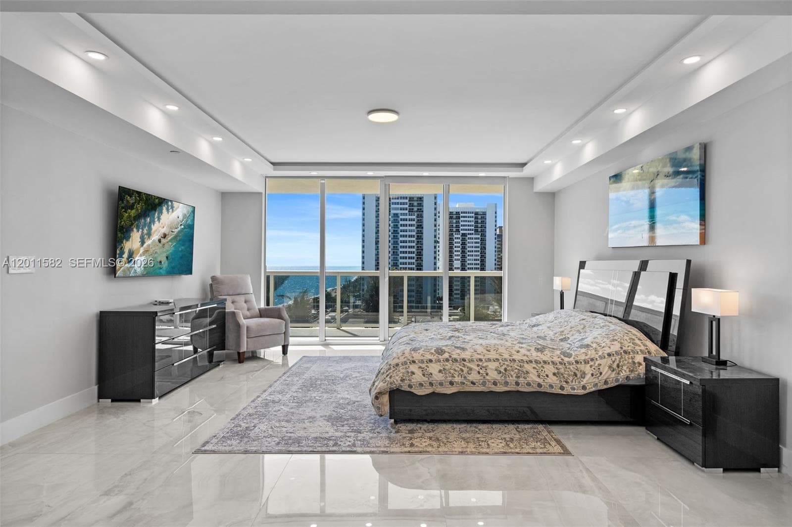 1830 Ocean Dr 1002 photo 17