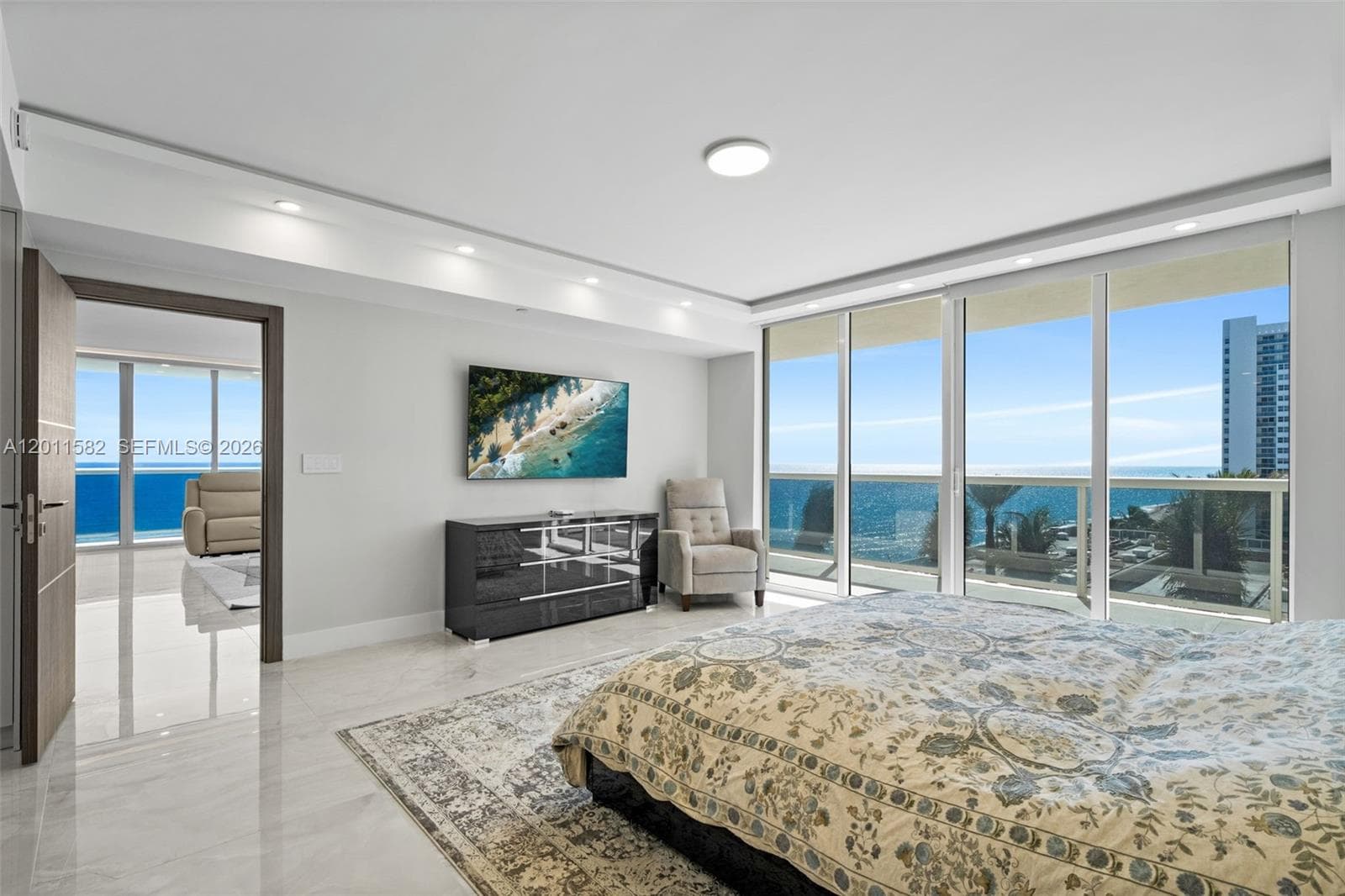 1830 Ocean Dr 1002 photo 16