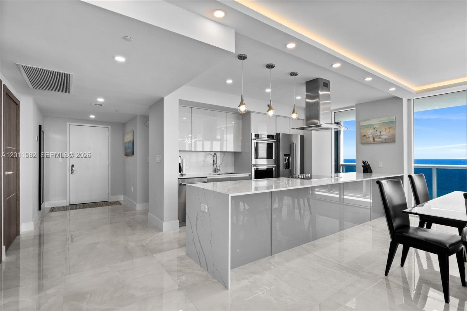 1830 Ocean Dr 1002 photo 5