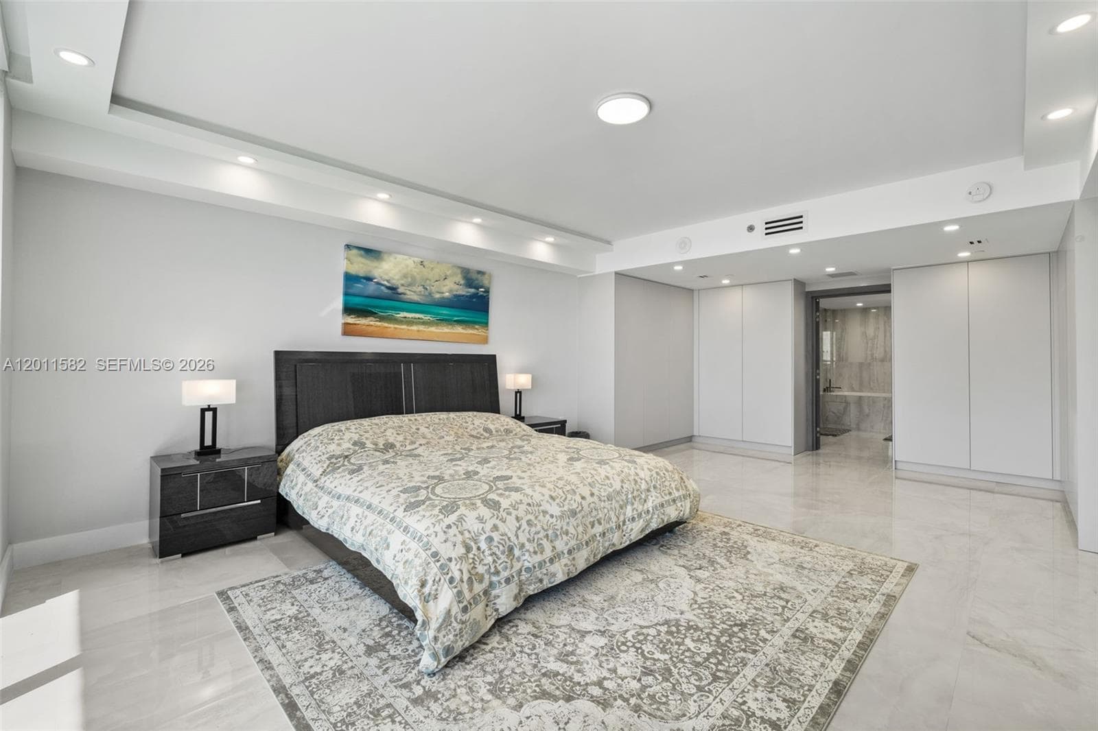 1830 Ocean Dr 1002 photo 18