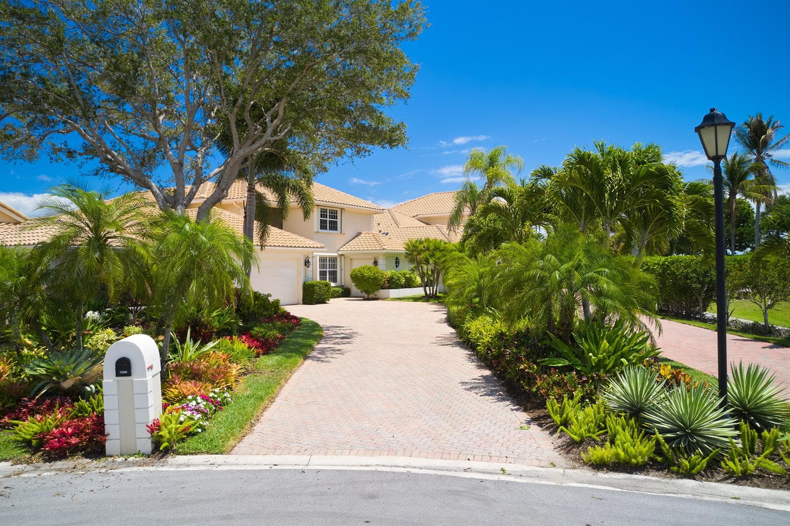3398 Southern Cay Drive photo 4