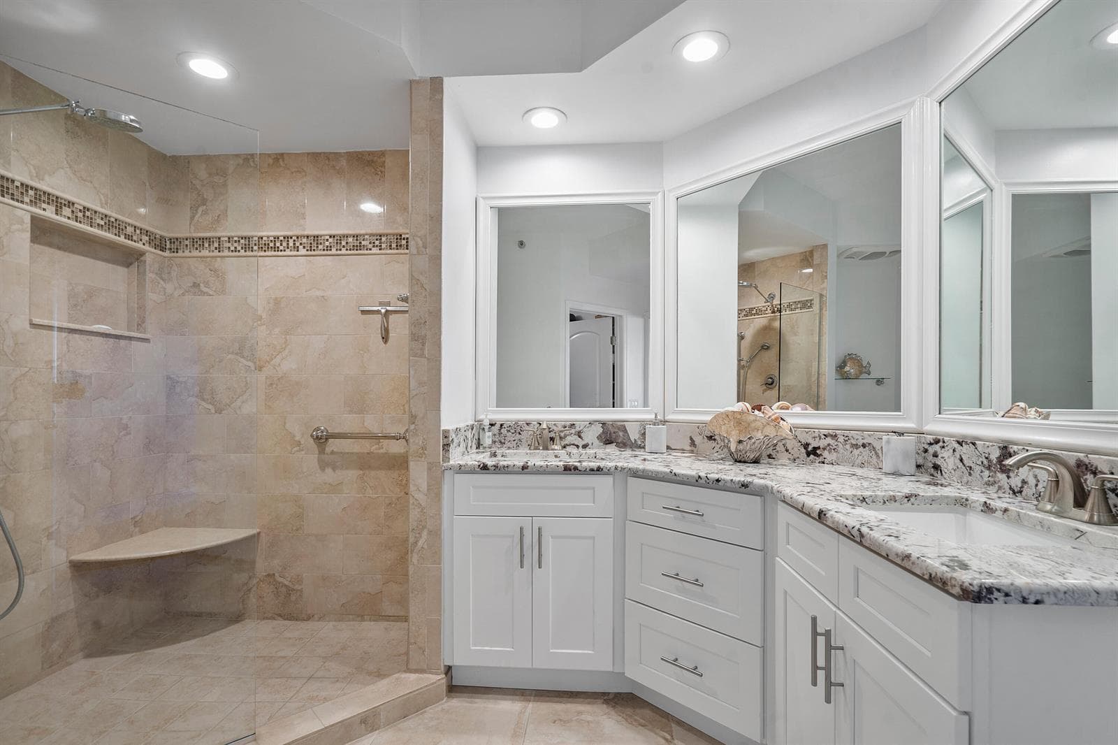 200 Waterway Road 204 photo 17