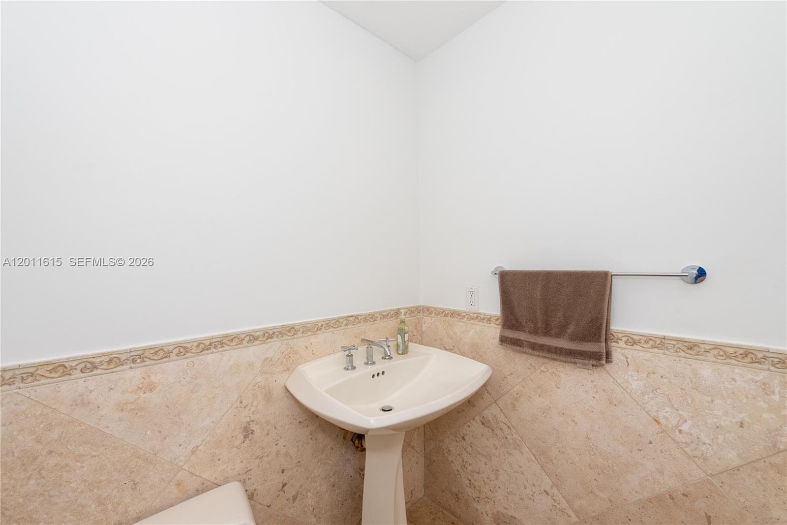 785 Crandon Blvd 1205 photo 14