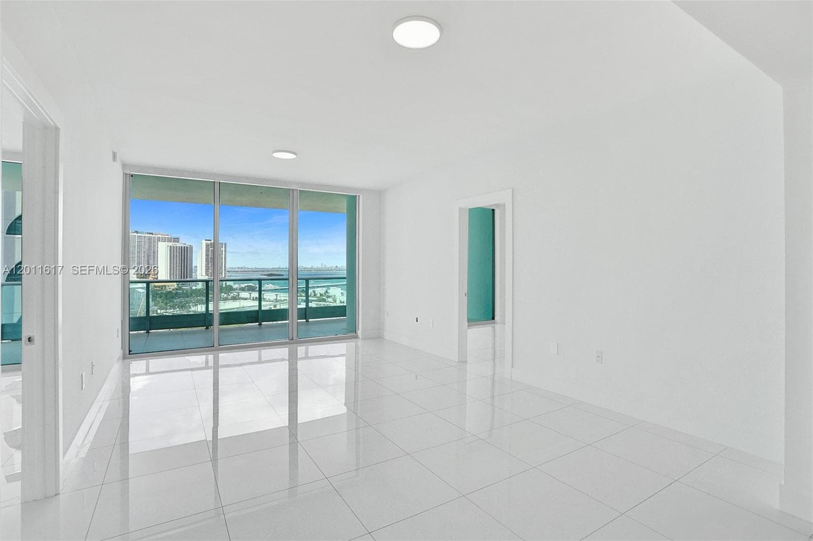 900 Biscayne Blvd 1808 photo 2