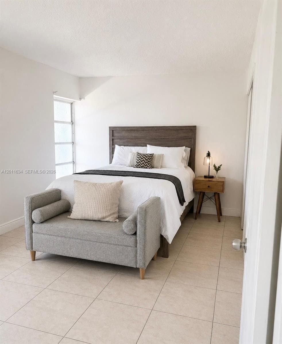 3868 169th St 305 photo 4