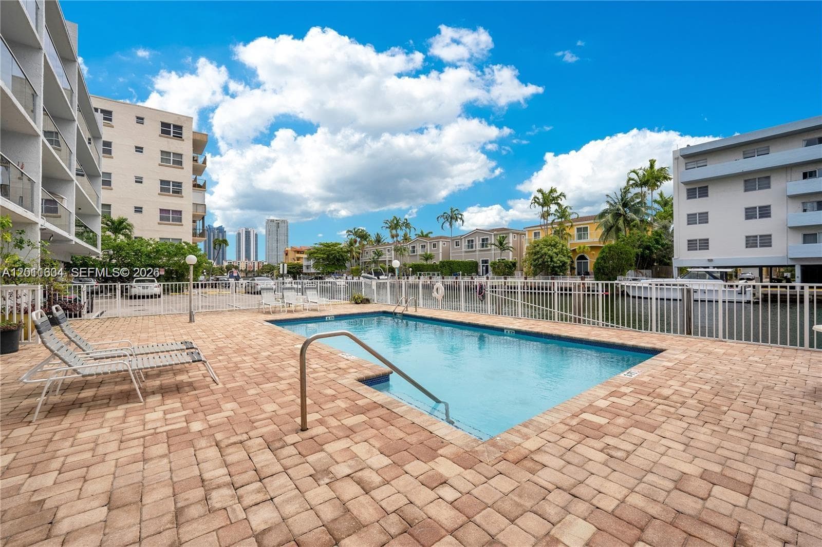 3868 169th St 305 photo 25