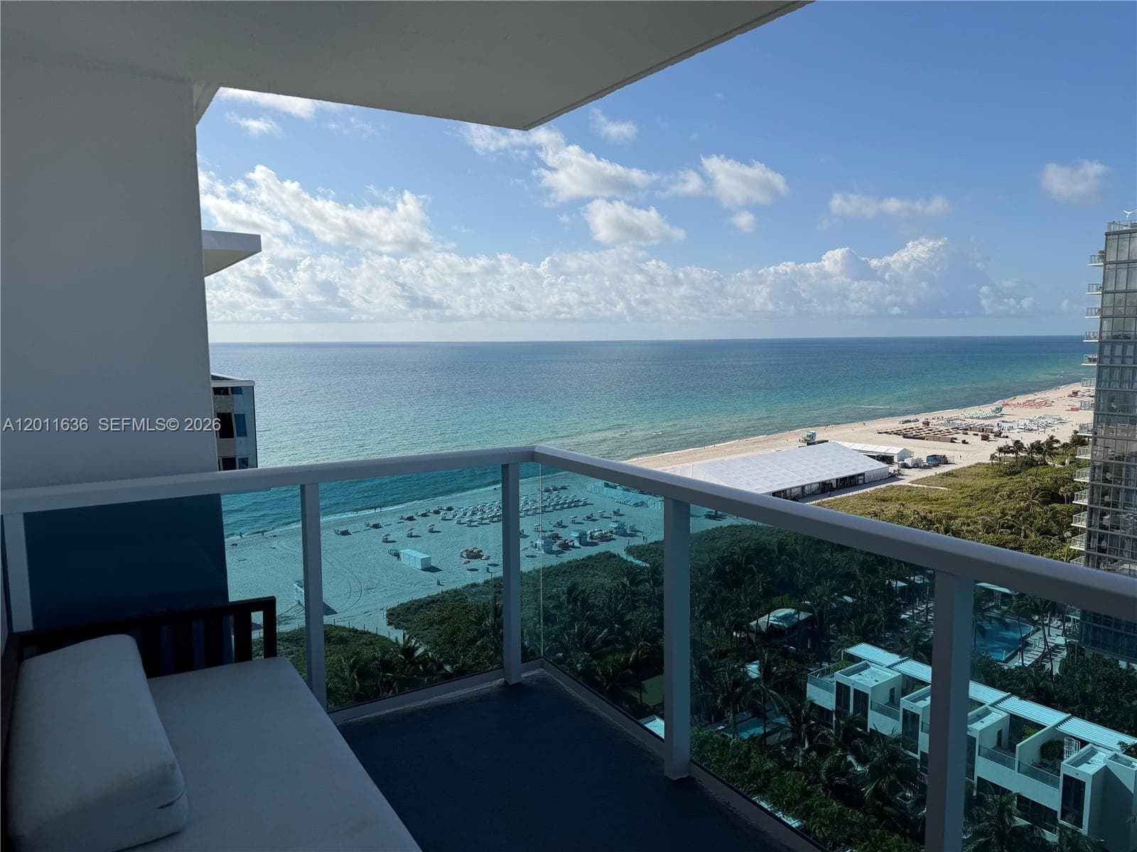 2301 Collins Ave PH5 photo 3