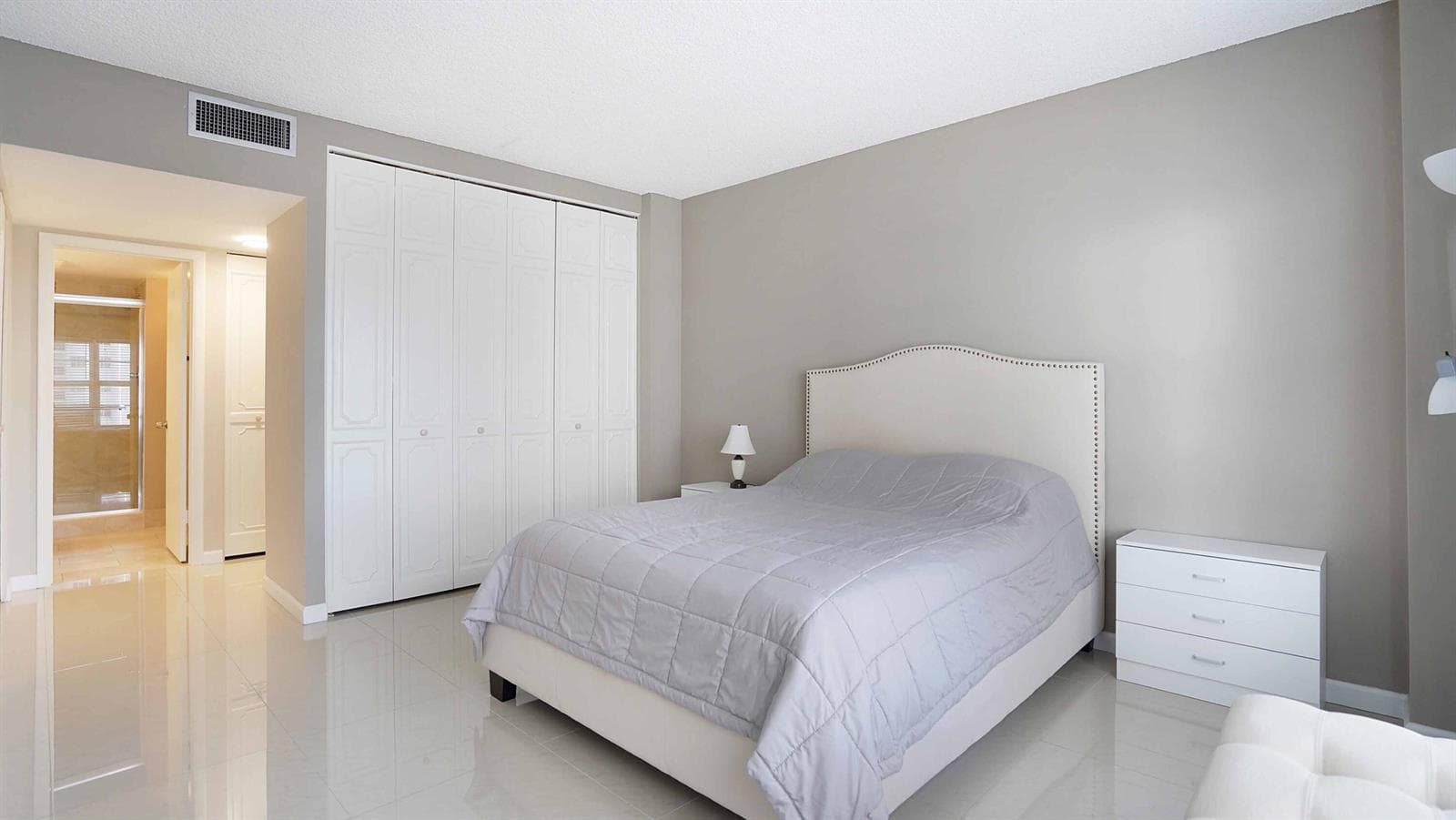 3550 Galt Ocean Drive 609 photo 24