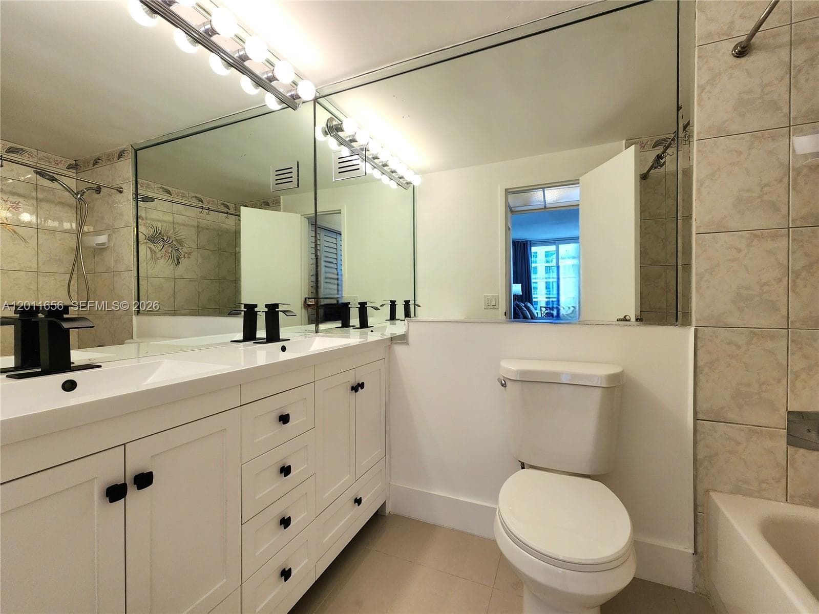 3505 Ocean Dr 1217 photo 17