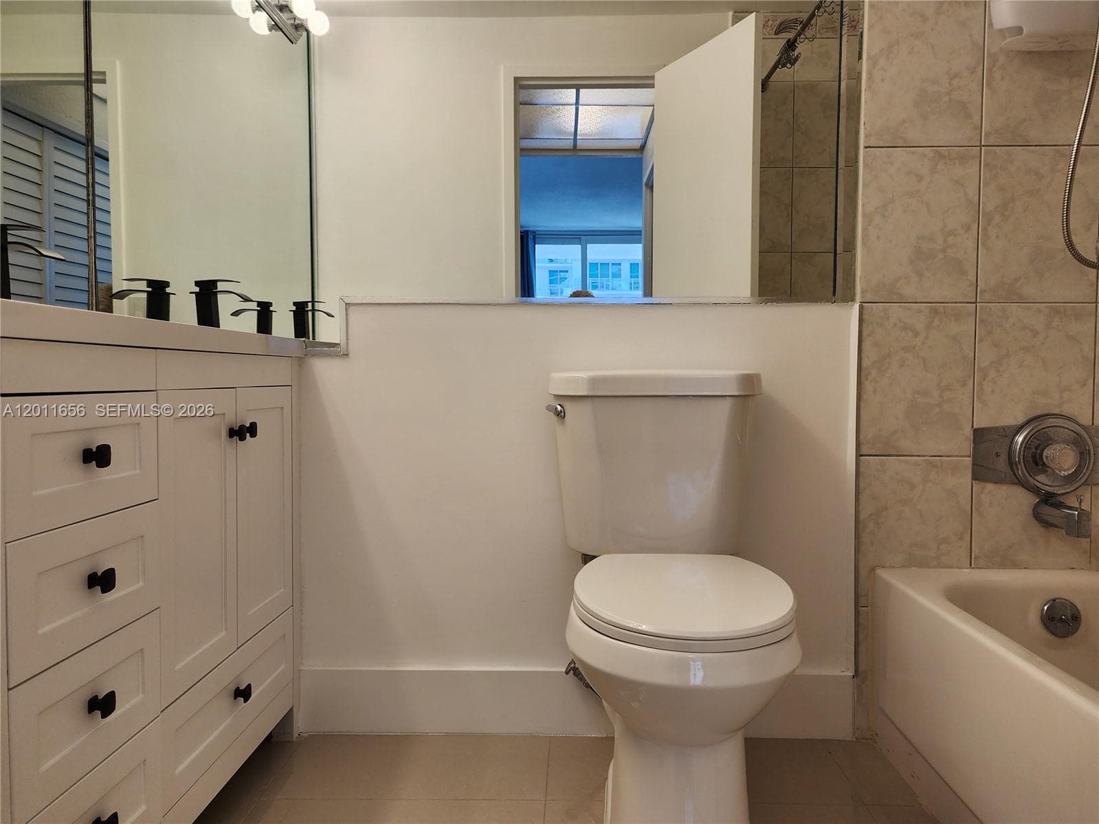 3505 Ocean Dr 1217 photo 16