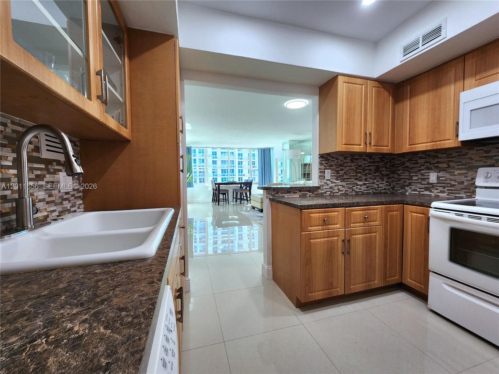 3505 Ocean Dr 1217 photo 9