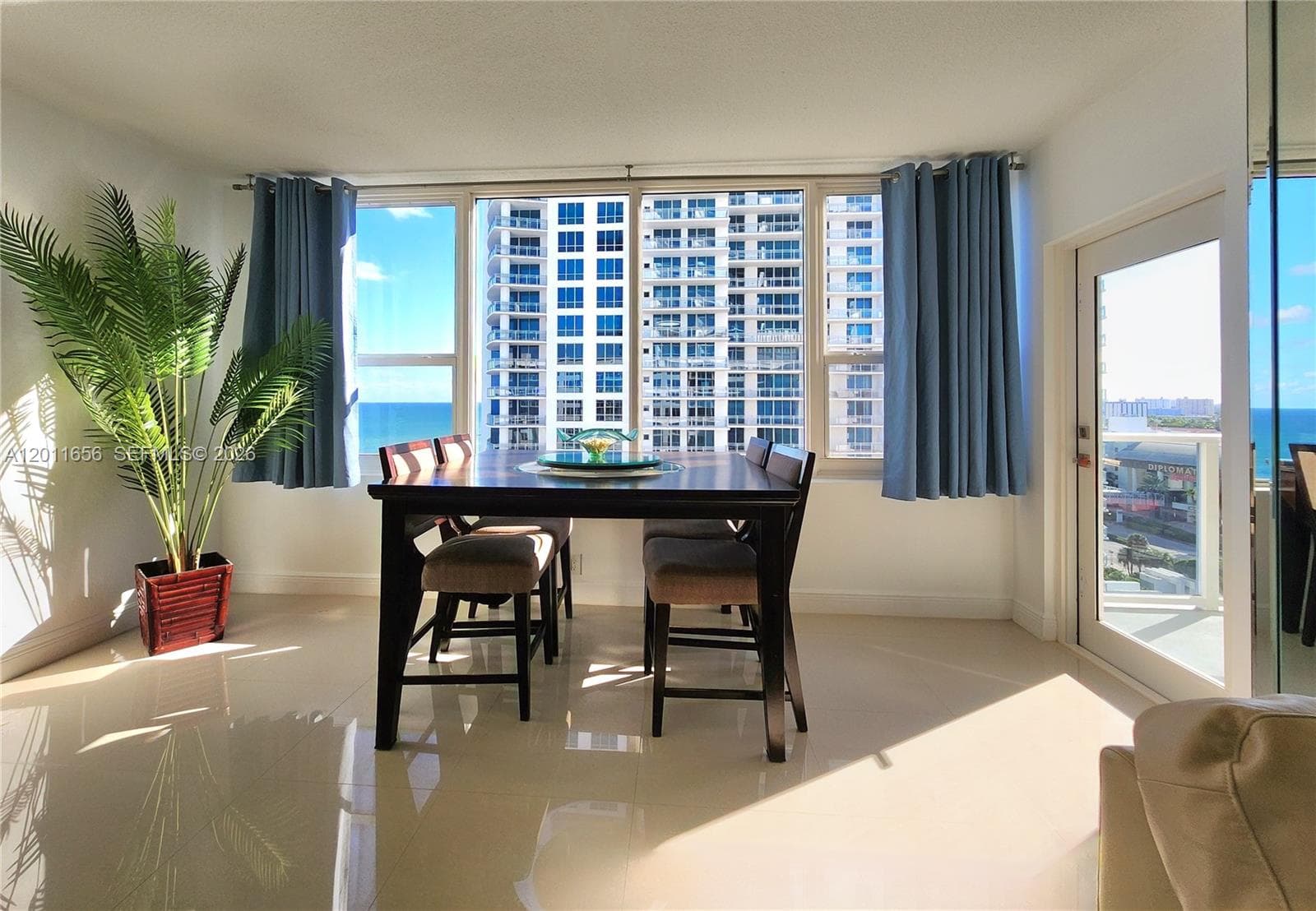 3505 Ocean Dr 1217 photo 4