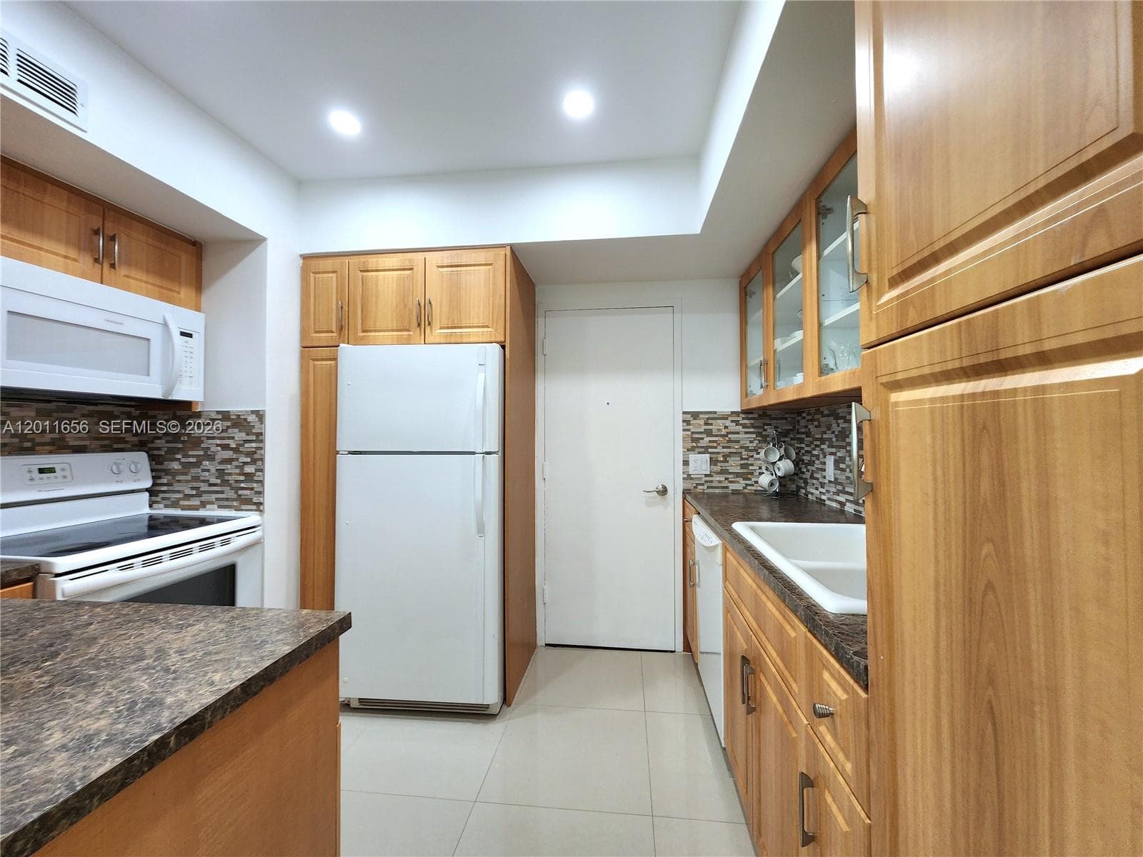 3505 Ocean Dr 1217 photo 8