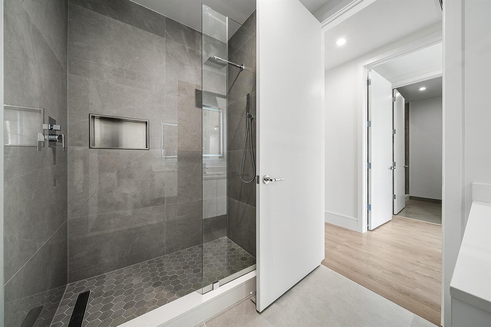220 Lake Shore Drive 1508 photo 24