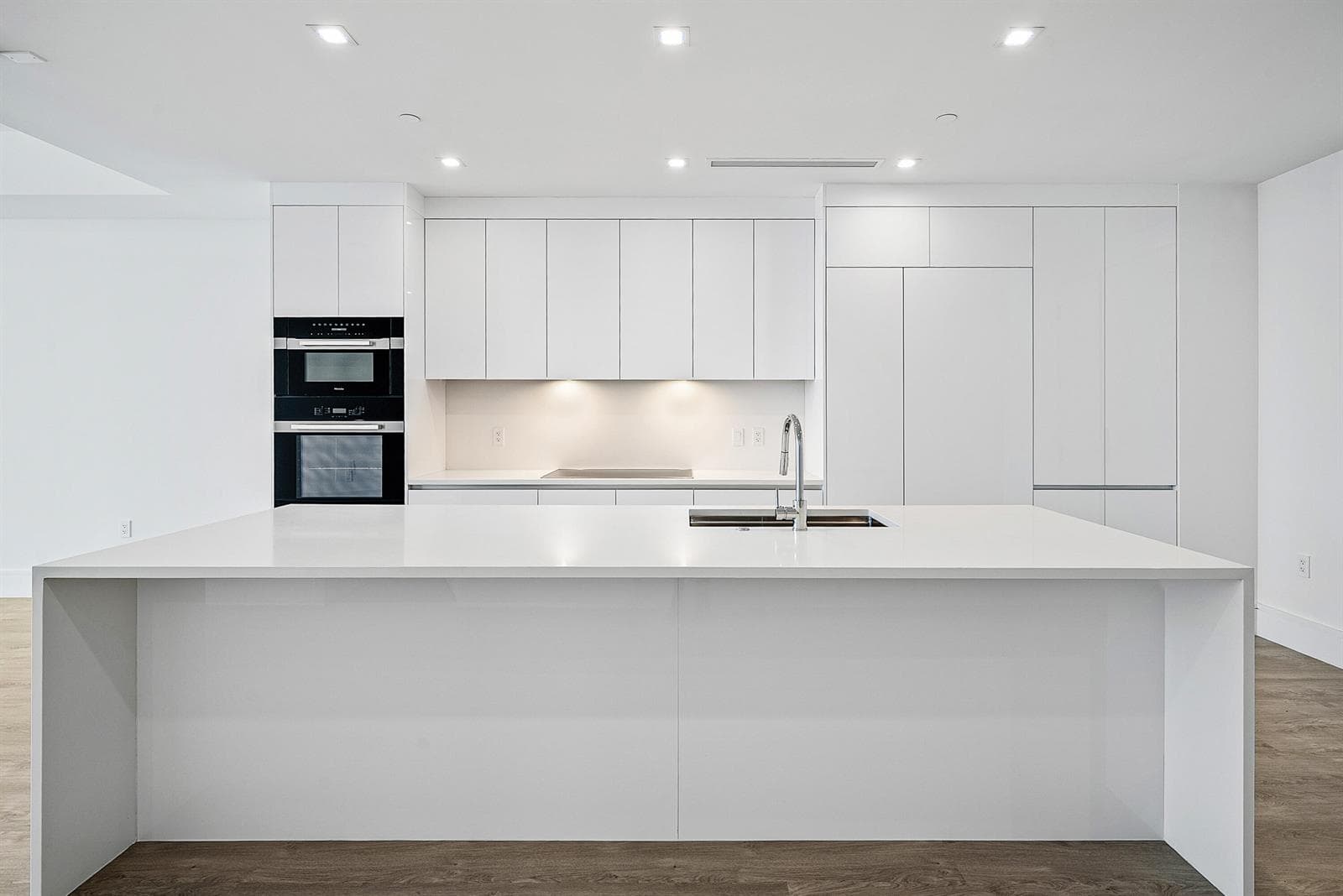 220 Lake Shore Drive 1508 photo 10