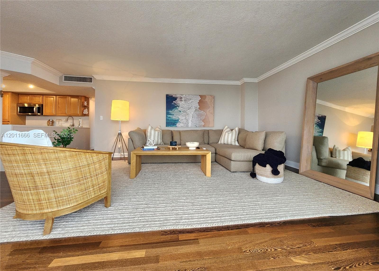 2030 Ocean Dr 1107 photo 6