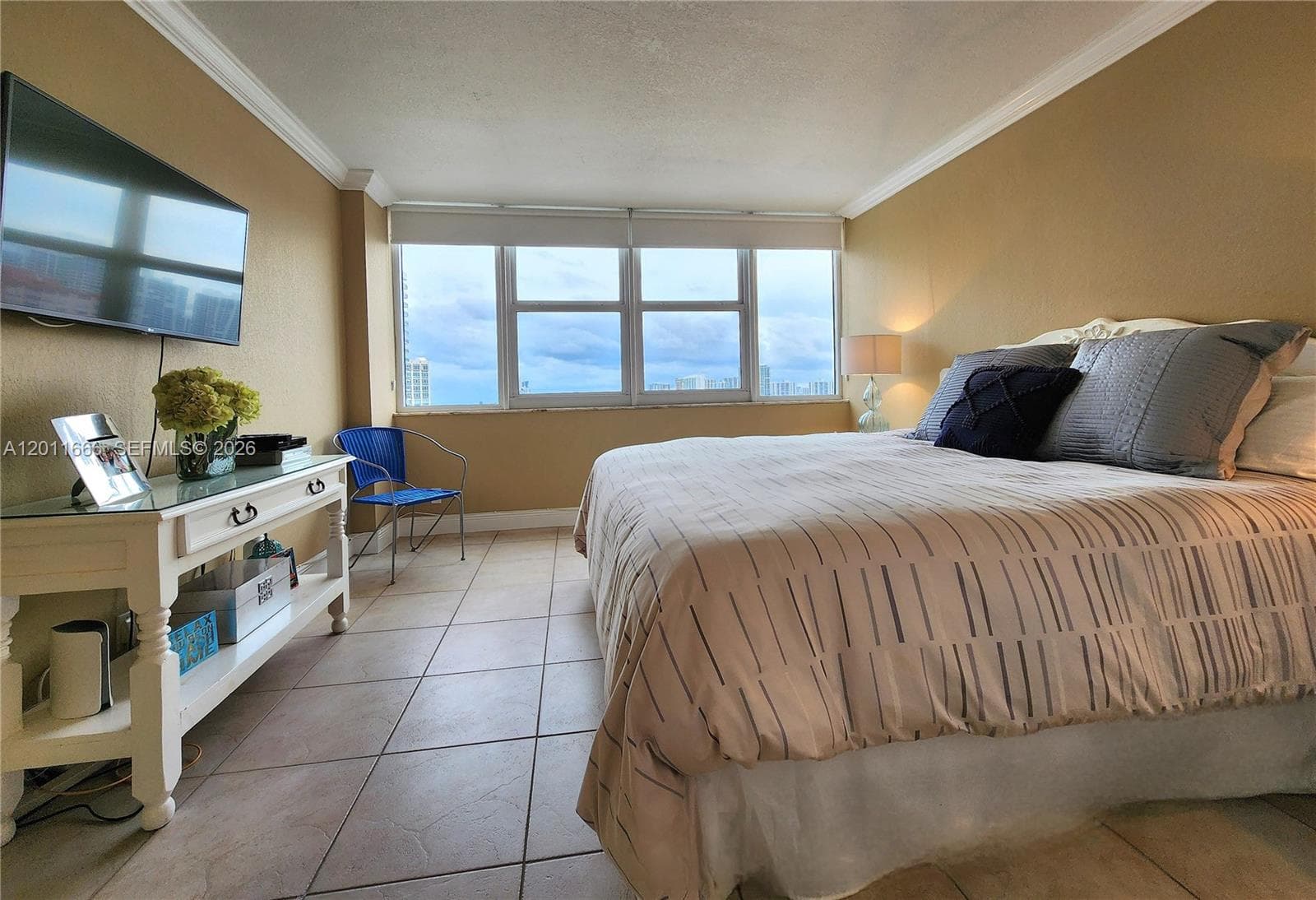 2030 Ocean Dr 1107 photo 21