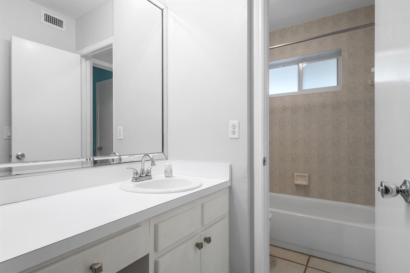 3851 N Ocean Boulevard Unit 404 photo 8
