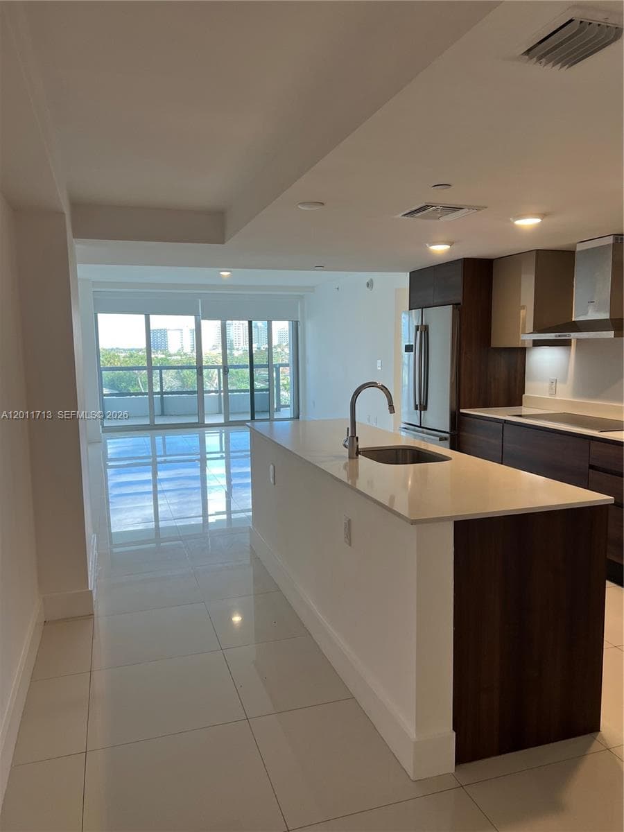 9261 Bay Harbor Dr 302 photo 2