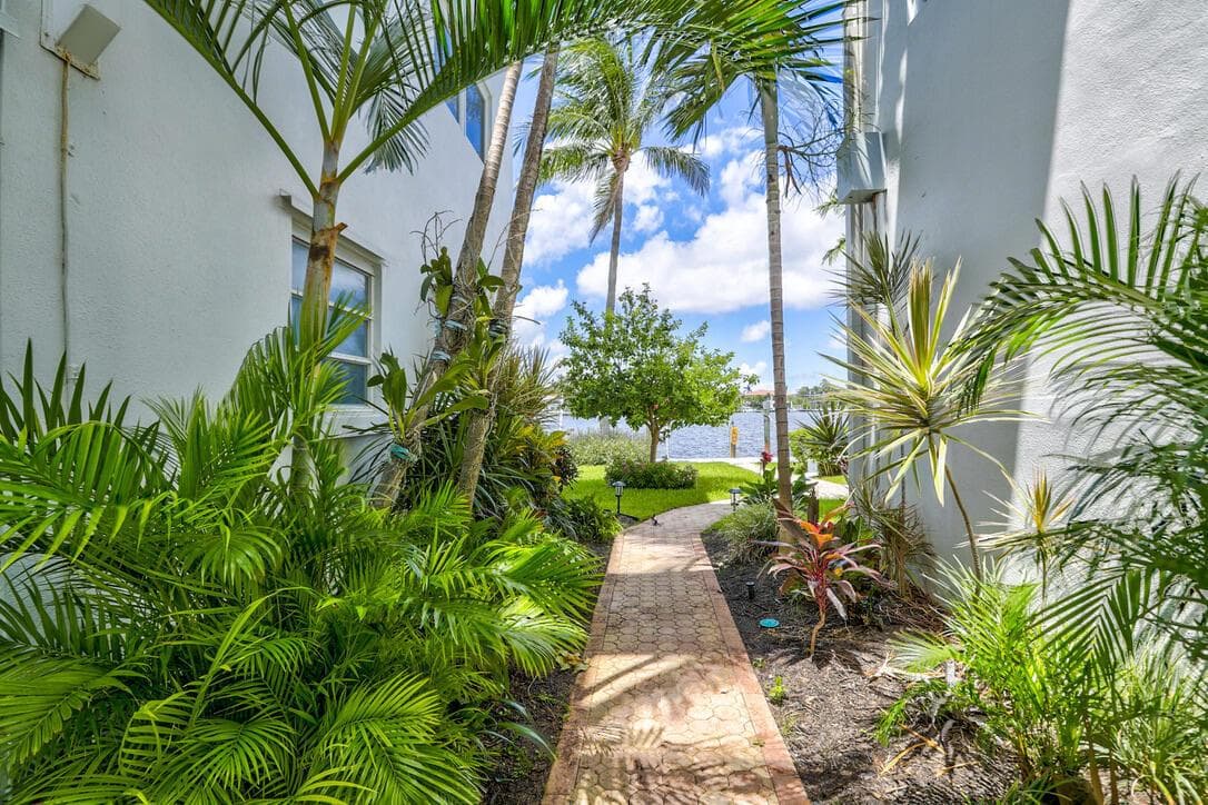2727 Yacht Club Boulevard 2a photo 6