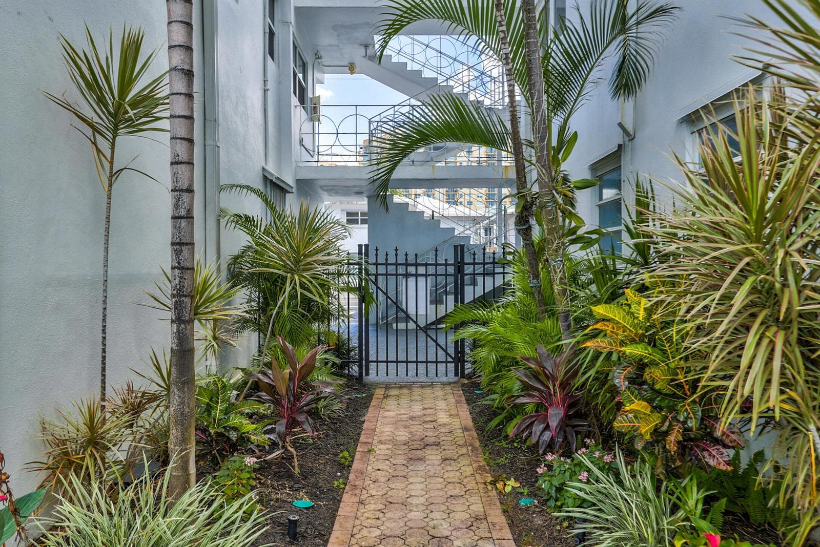 2727 Yacht Club Boulevard 2a photo 4