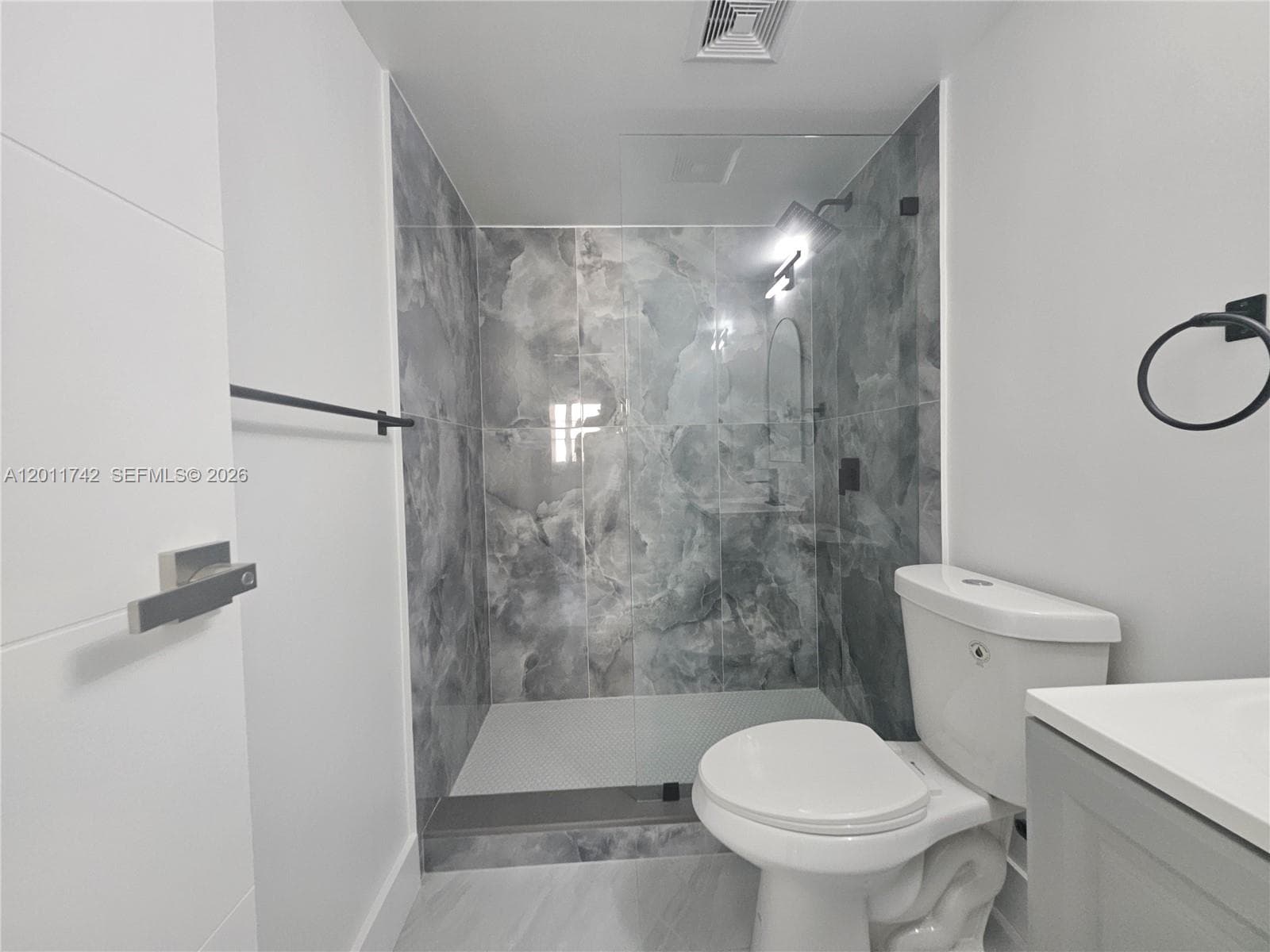333 17th Ct 203B photo 12