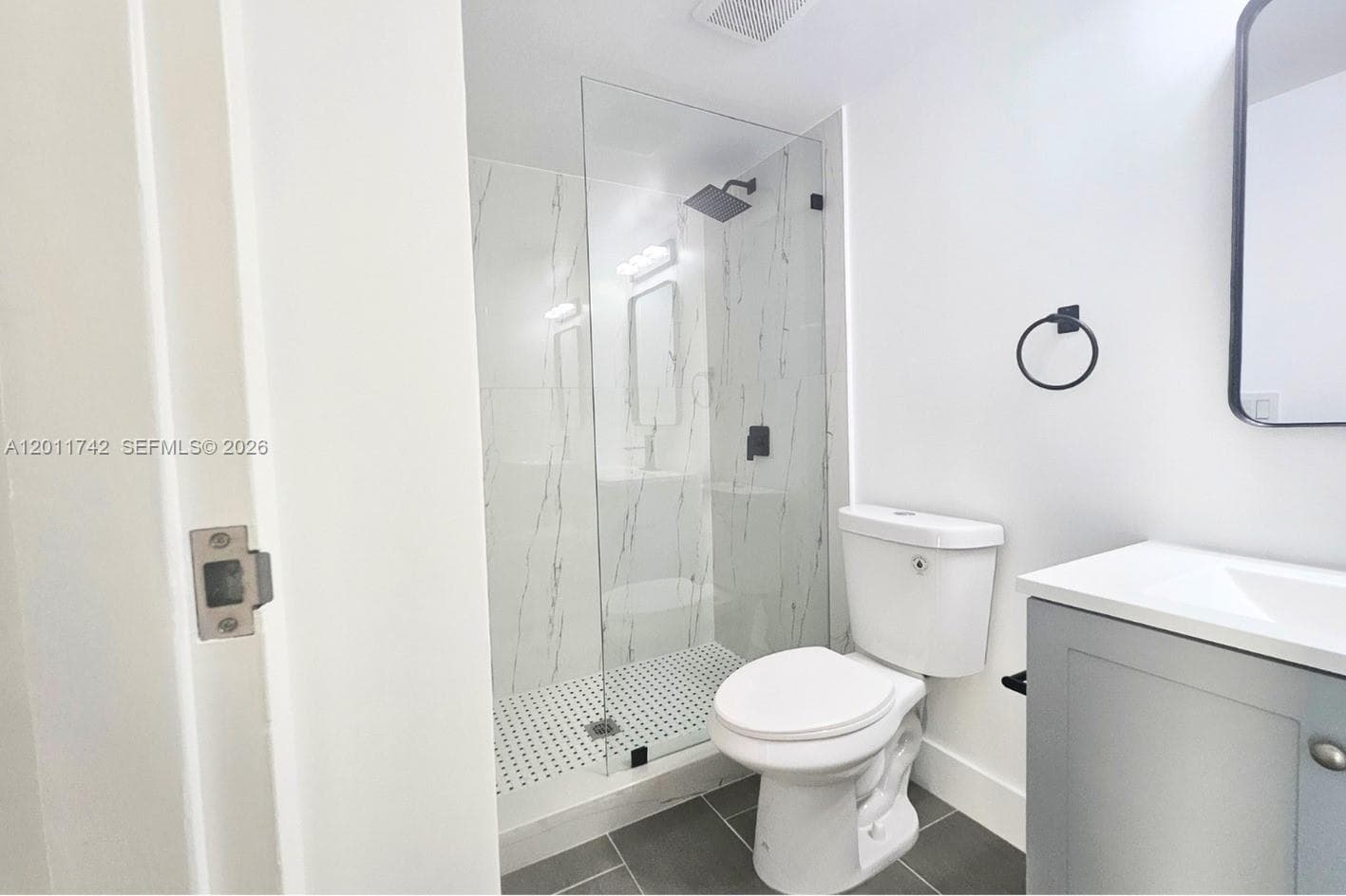 333 17th Ct 203B photo 7