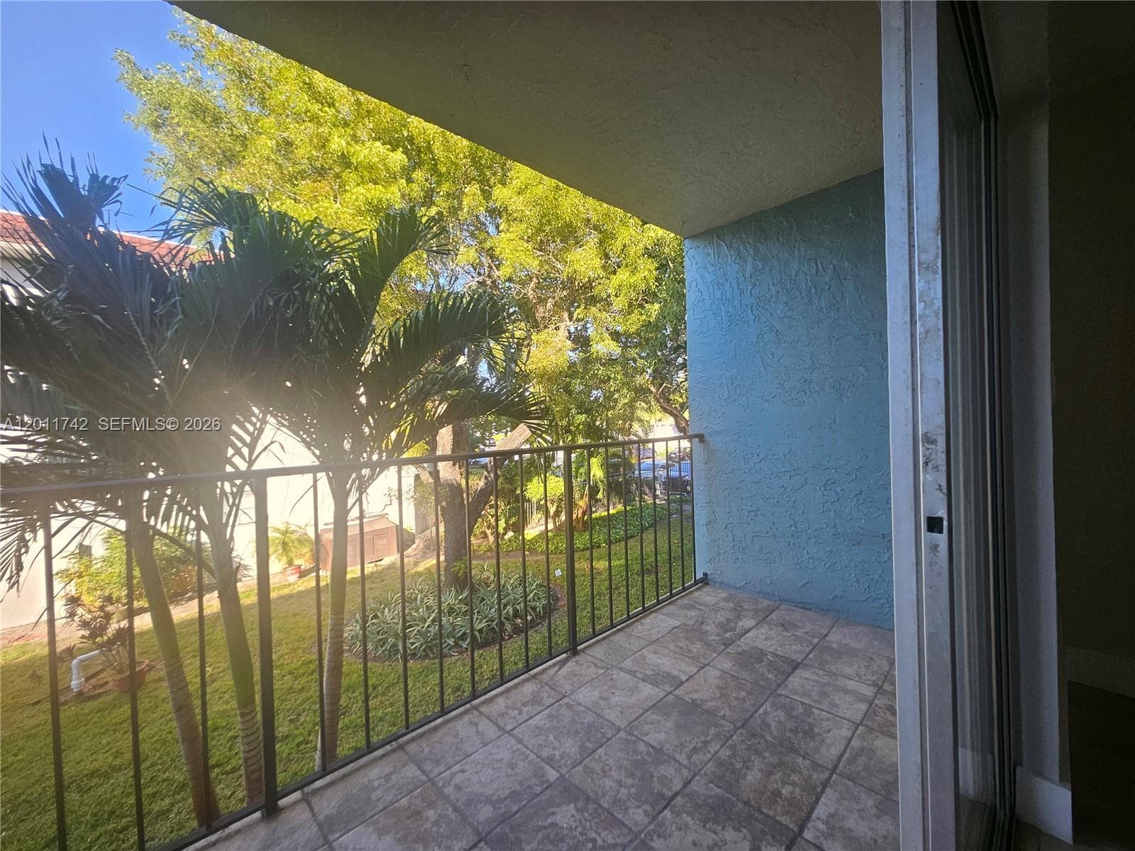 333 17th Ct 203B photo 15