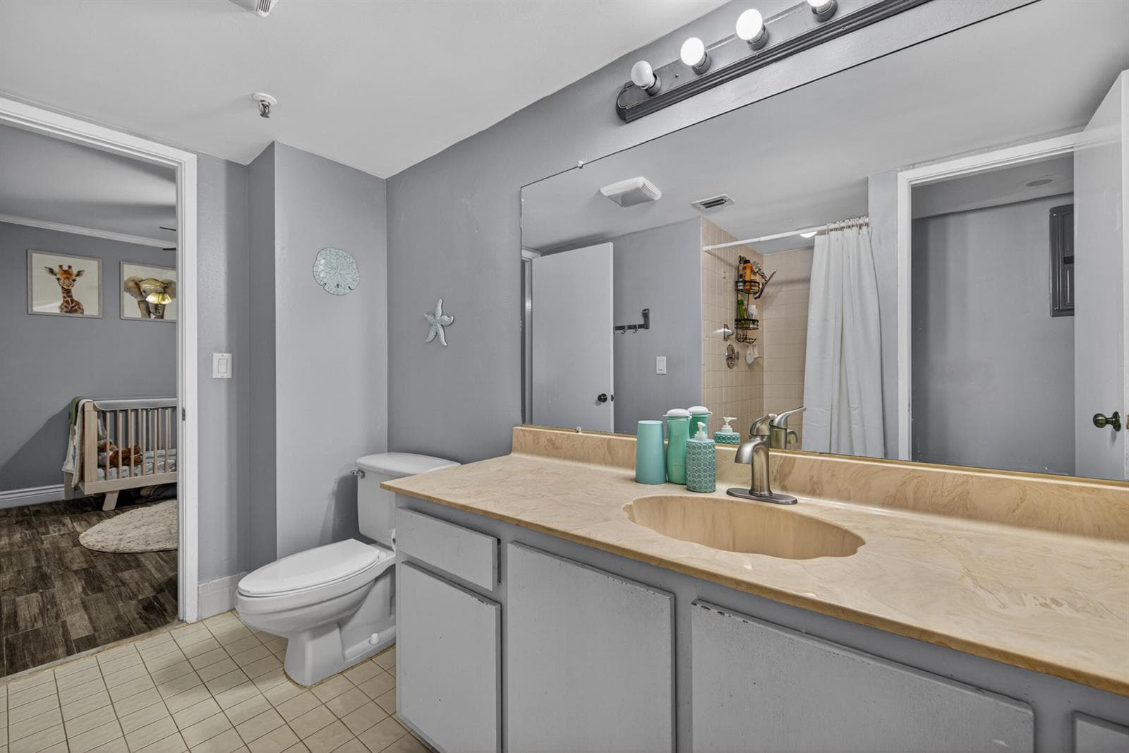 2200 S Cypress Bend Drive 101 photo 23